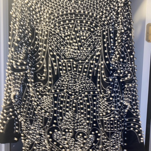 Black -White pearl Akira Blouse (Sz Lrg) - Picture 3 of 5